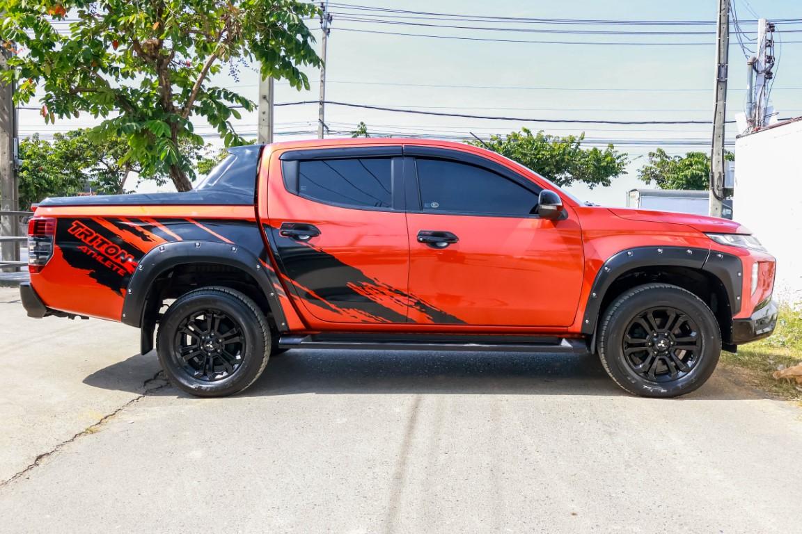 Mitsubishi Triton Doublecab 2.4 Premium Athletes 4WD A/T 2021 *LK0577*